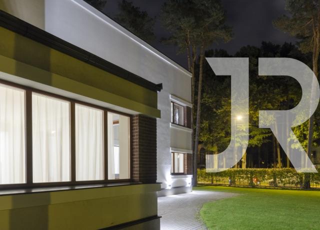 Фото недвижимости 1 - Продаем великолепный частный дом в Межапарке! Фото 1 - Продаем великолепный частный дом в Межапарке!