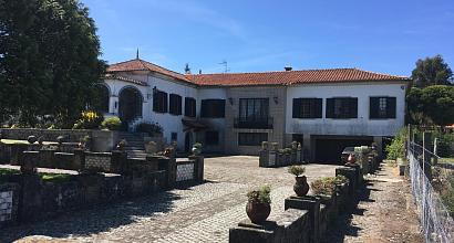 Farm with 1 hectare of land in Vilar de Pinheiro, Vila do Conde!