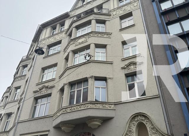 Фото недвижимости 1 - Прекрасная квартира в престижном районе в самом центре Риги с 4 спальнями Фото 1 - Прекрасная квартира в престижном районе в самом центре Риги с 4 спальнями
