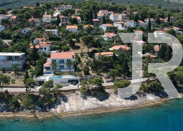 Фото 1 - Newly built villa for sale on Brač island